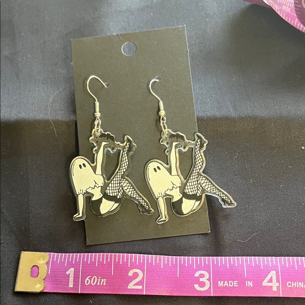 Ghost Pin-Up Fishnet Earrings in Silver